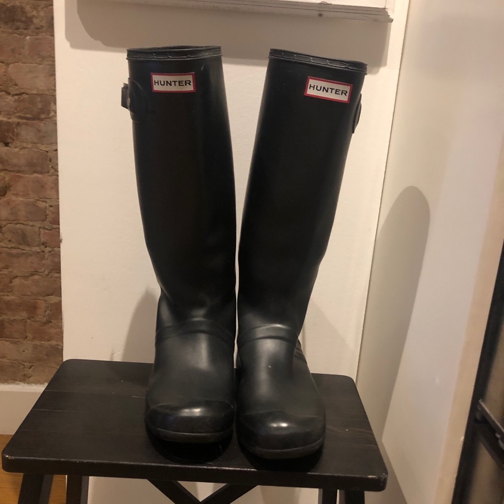 Hunter Women’s Original Tall Rain Boots- Size 7